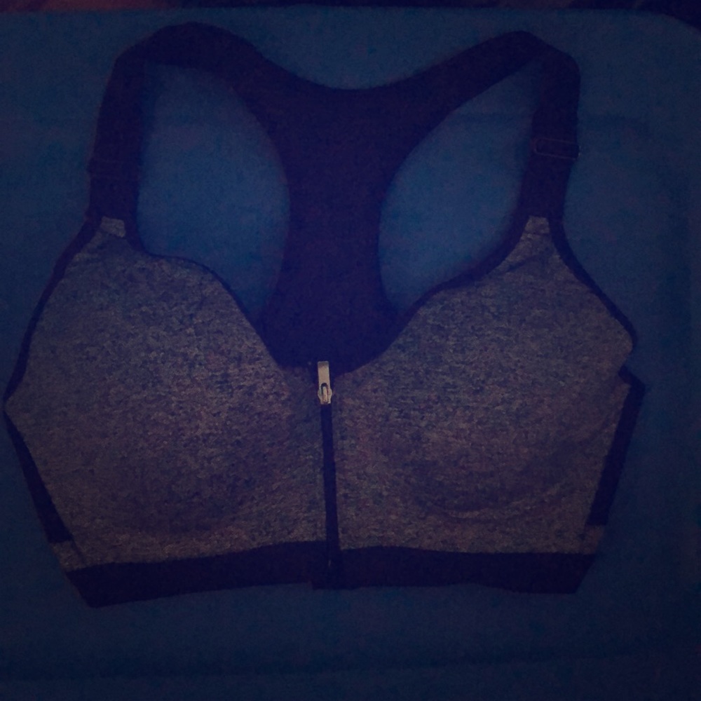 Sports bra